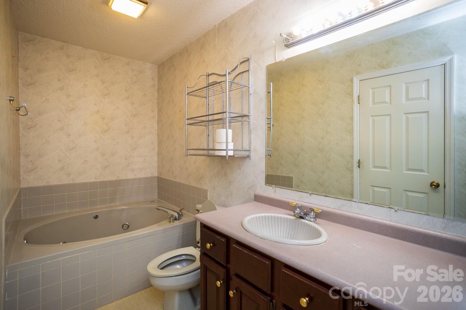 Single Family Residence at 79 Pine Cone Drive, Asheville, photo 14 of 35