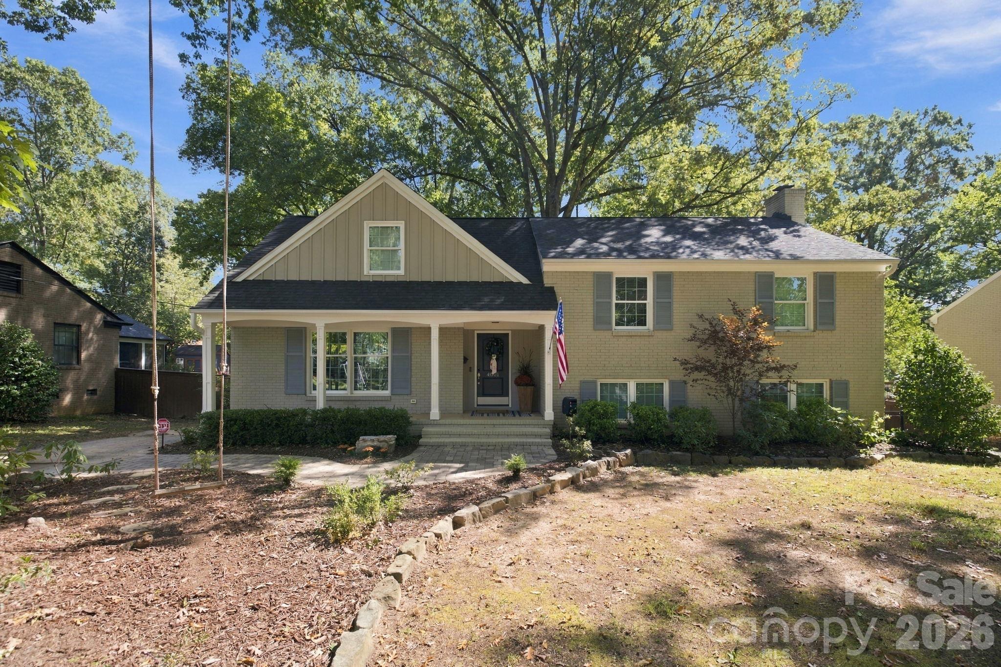Single Family Residence at 4001 Sussex Avenue, Charlotte, photo 2 of 29