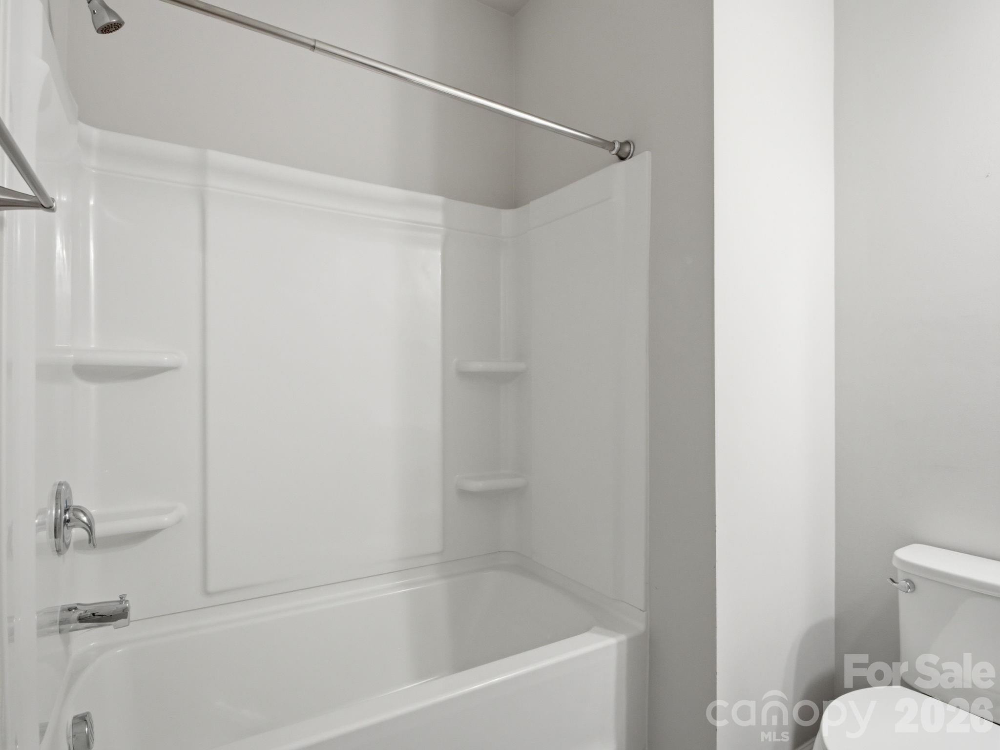 Main level bathroom - 1038 Doveridge Street, Charlotte