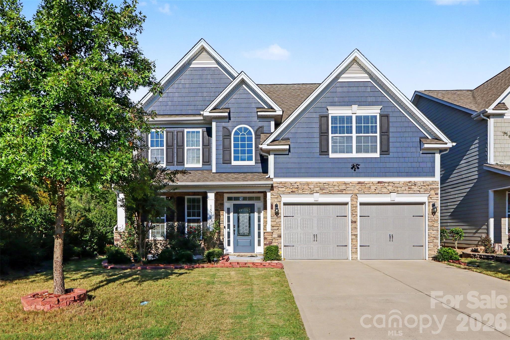 Single Family Residence at 1518 Fieldwood Drive, Fort Mill, photo 2 of 28