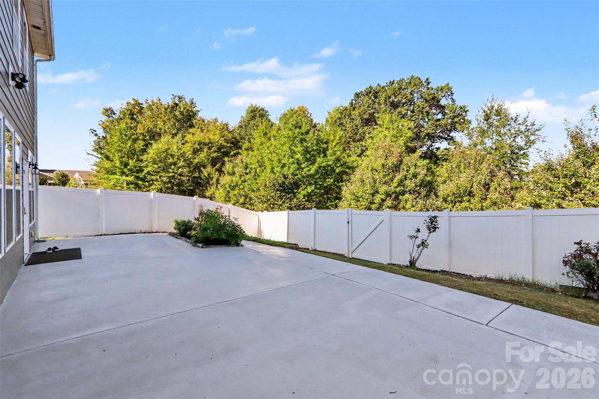 Single Family Residence at 1518 Fieldwood Drive, Fort Mill, photo 26 of 28