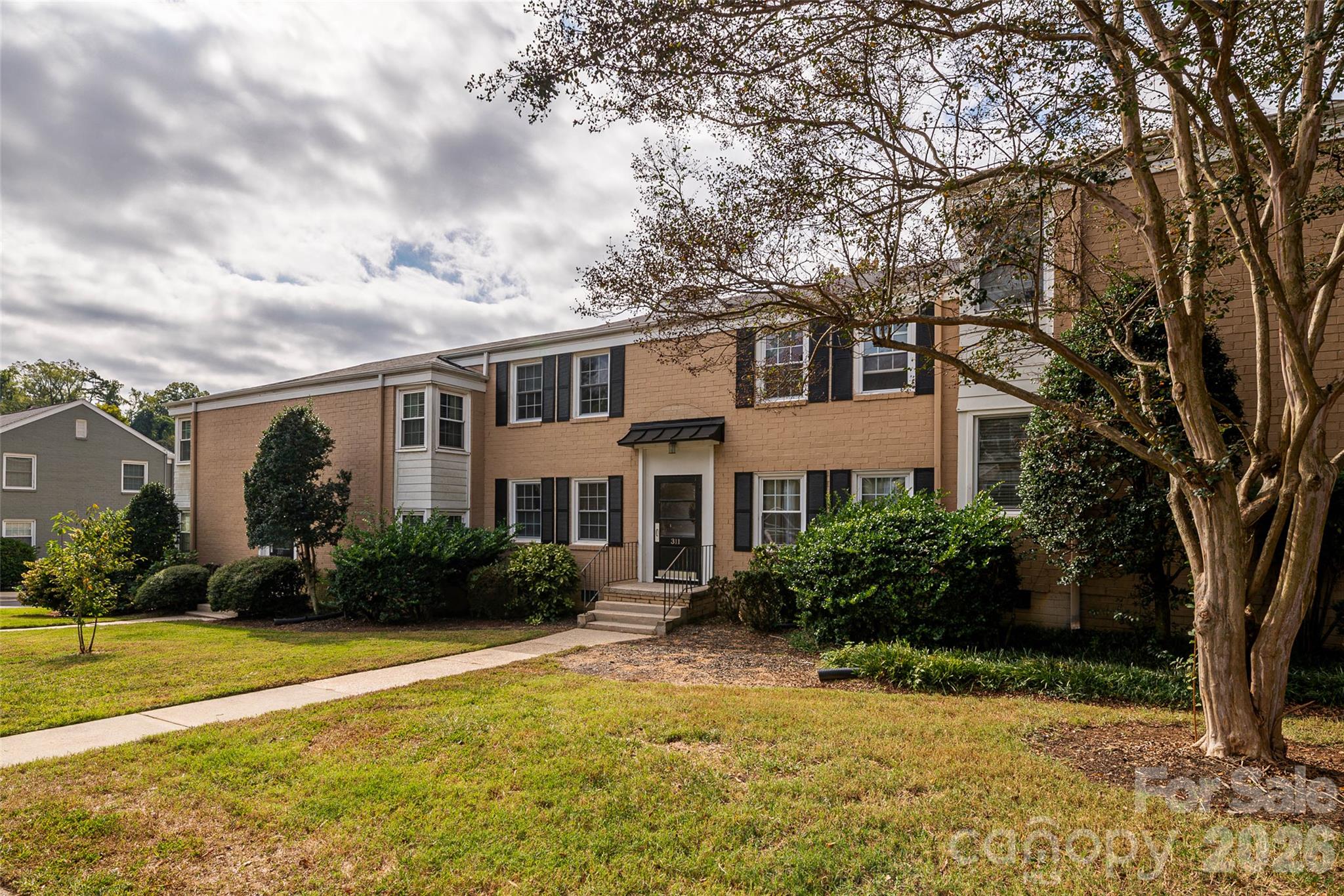 Condominium at 311 Wakefield Road, Charlotte, photo 2 of 30