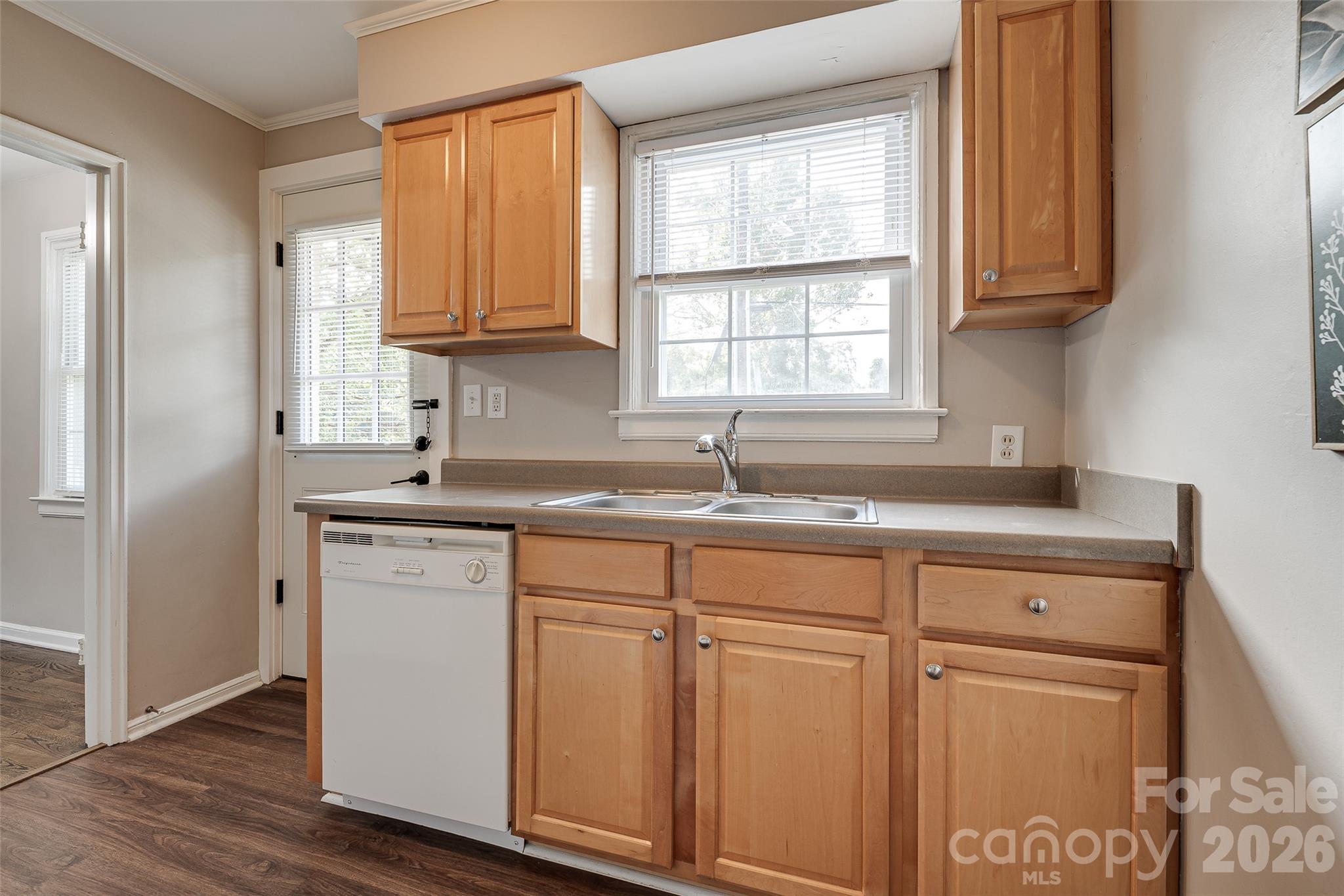 Condominium at 311 Wakefield Road, Charlotte, photo 12 of 30