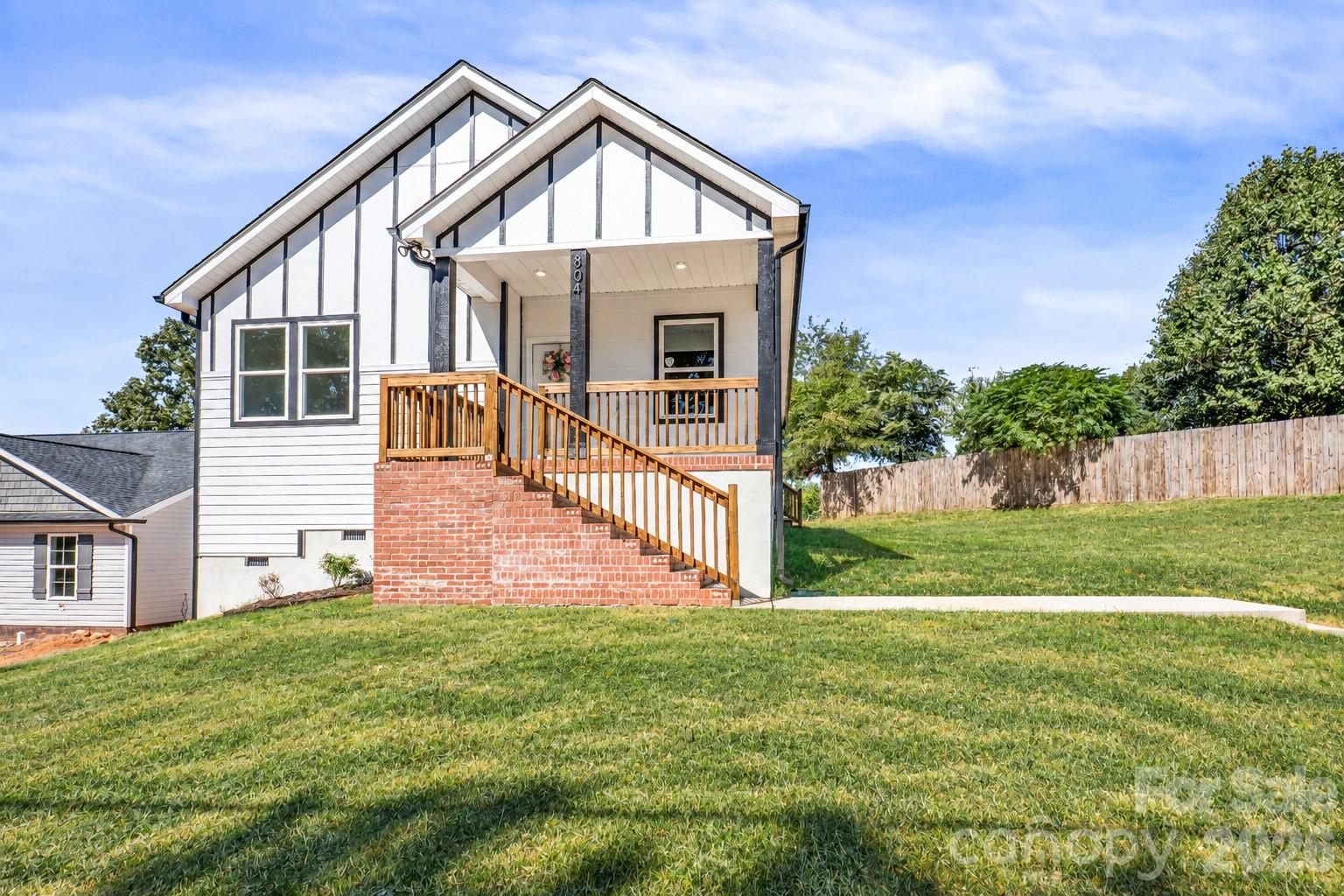 Single Family Residence at 804 Evergreen Avenue, Kannapolis, photo 3 of 32