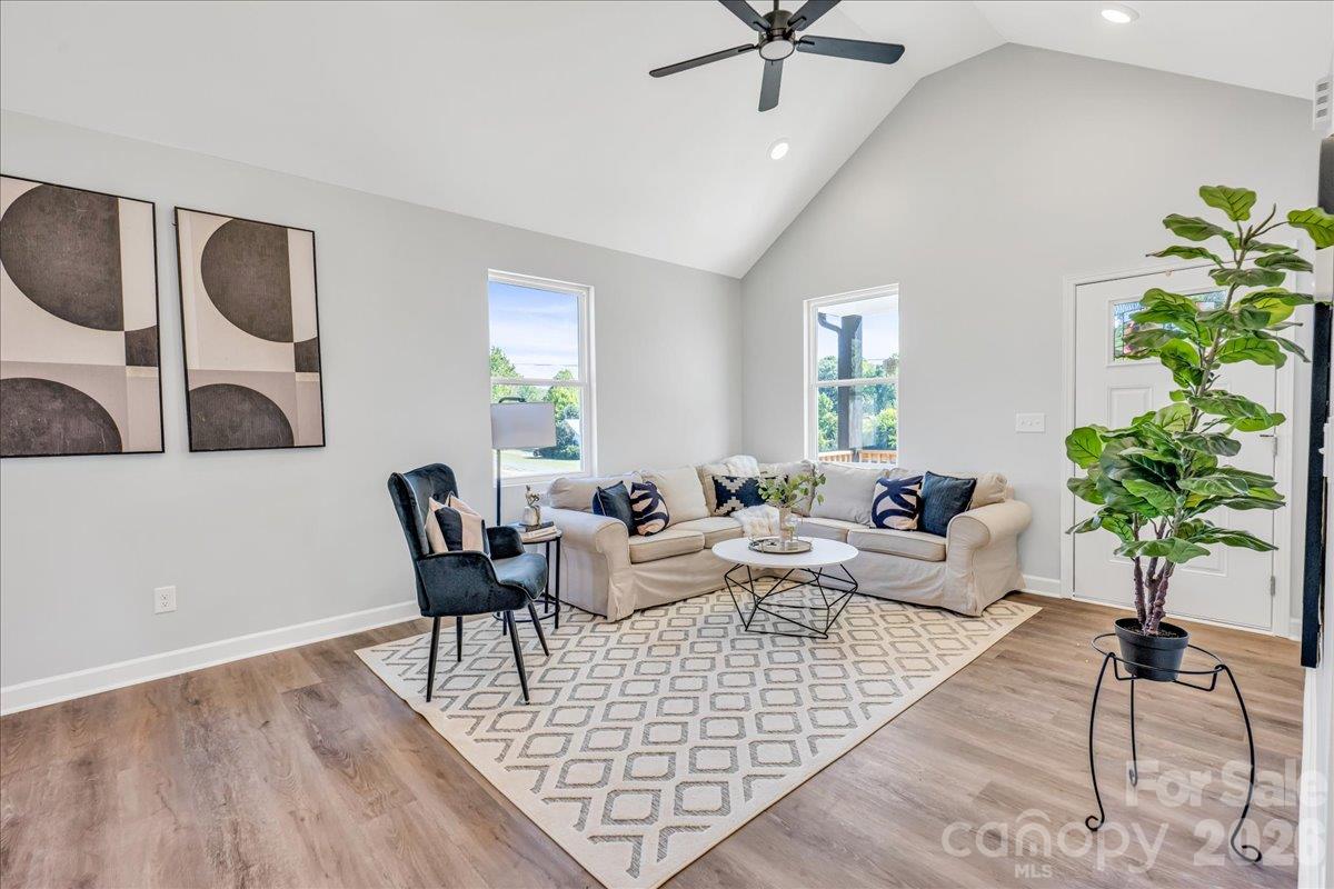 Single Family Residence at 804 Evergreen Avenue, Kannapolis, photo 11 of 32