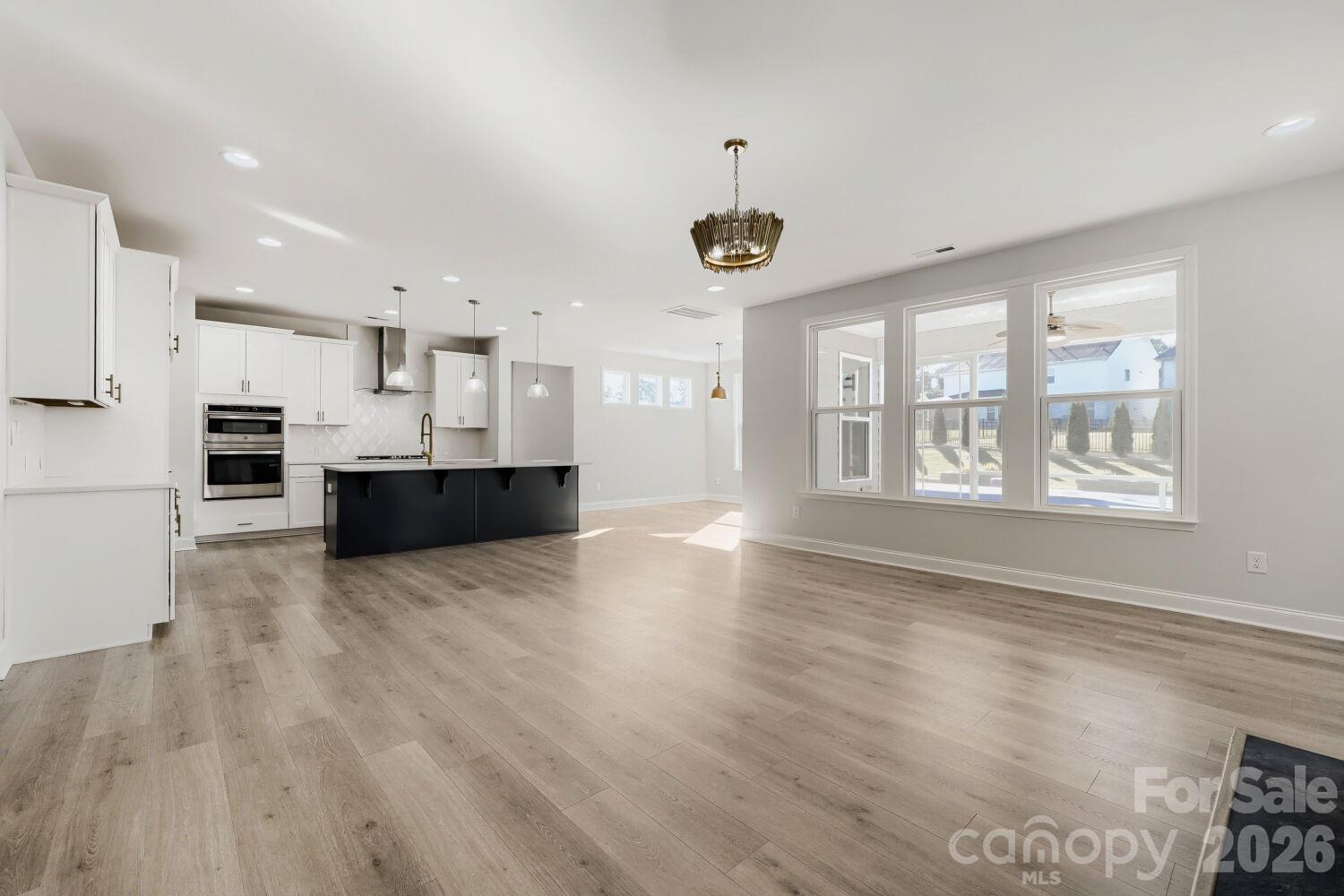 Single Family Residence at 15213 Shallow Ridge Road, Charlotte, photo 12 of 44