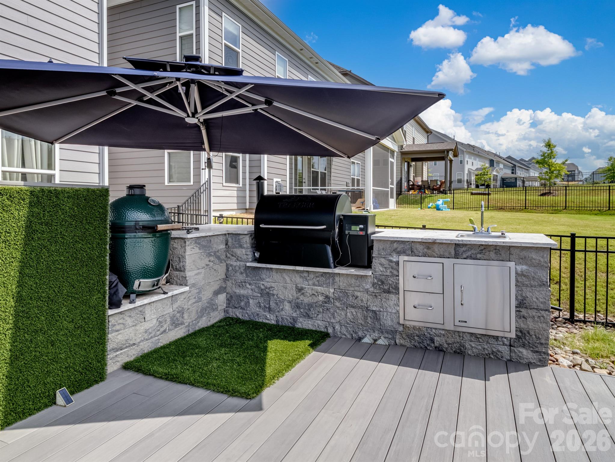 Outdoor kitchen - 15213 Shallow Ridge Road, Charlotte