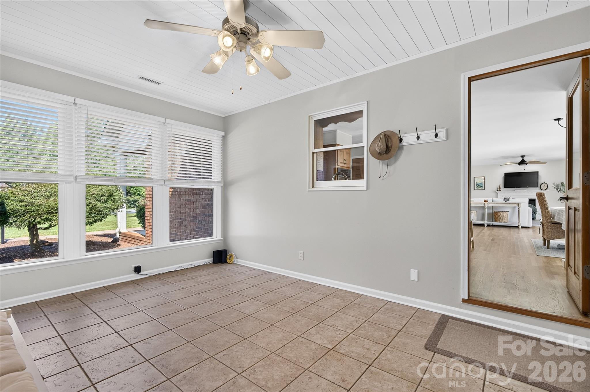 Sunroom just off the kitchen - 171 Pleasant Drive, Statesville