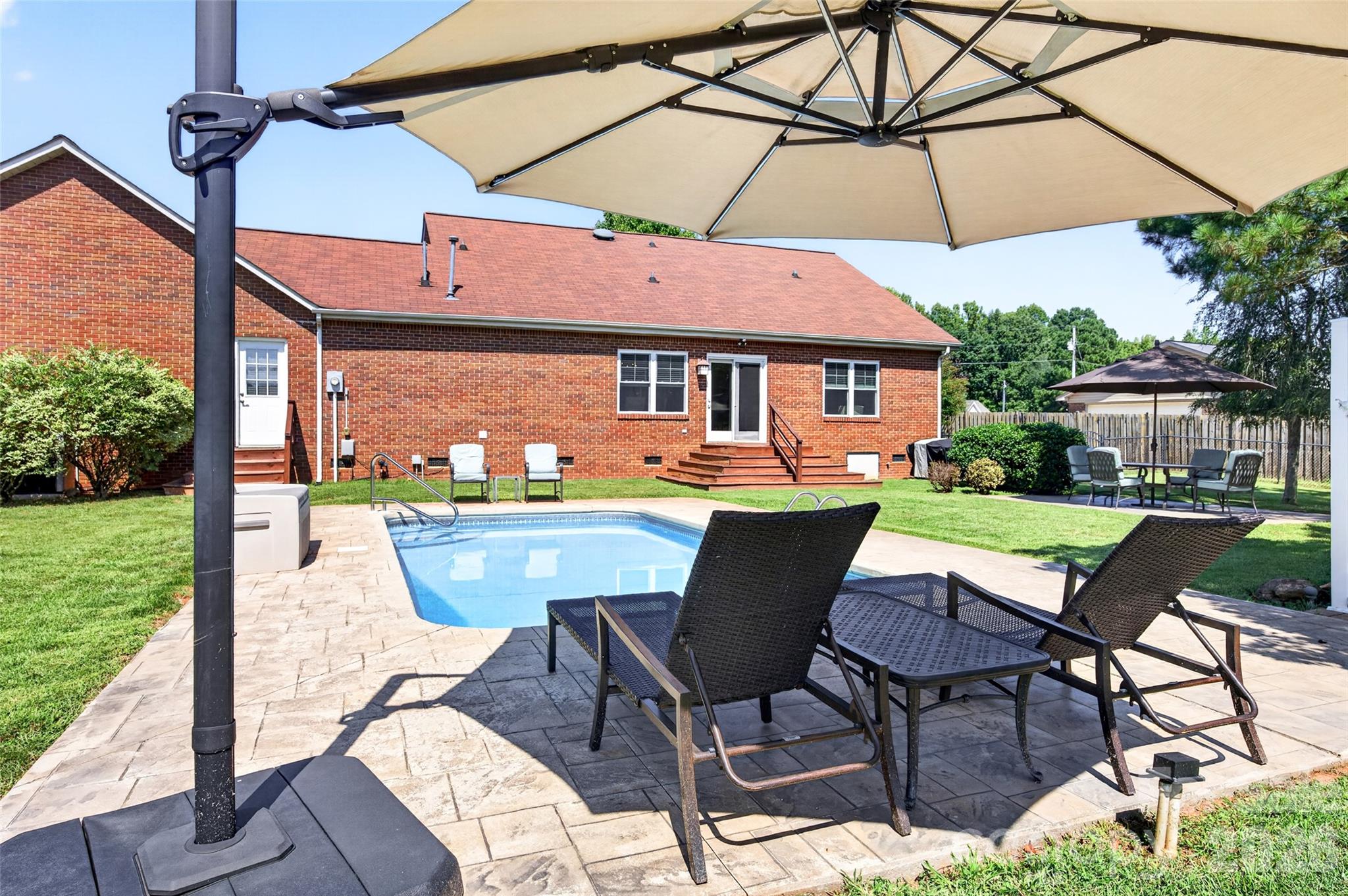 Relax and Enjoy your own Private Pool - 171 Pleasant Drive, Statesville