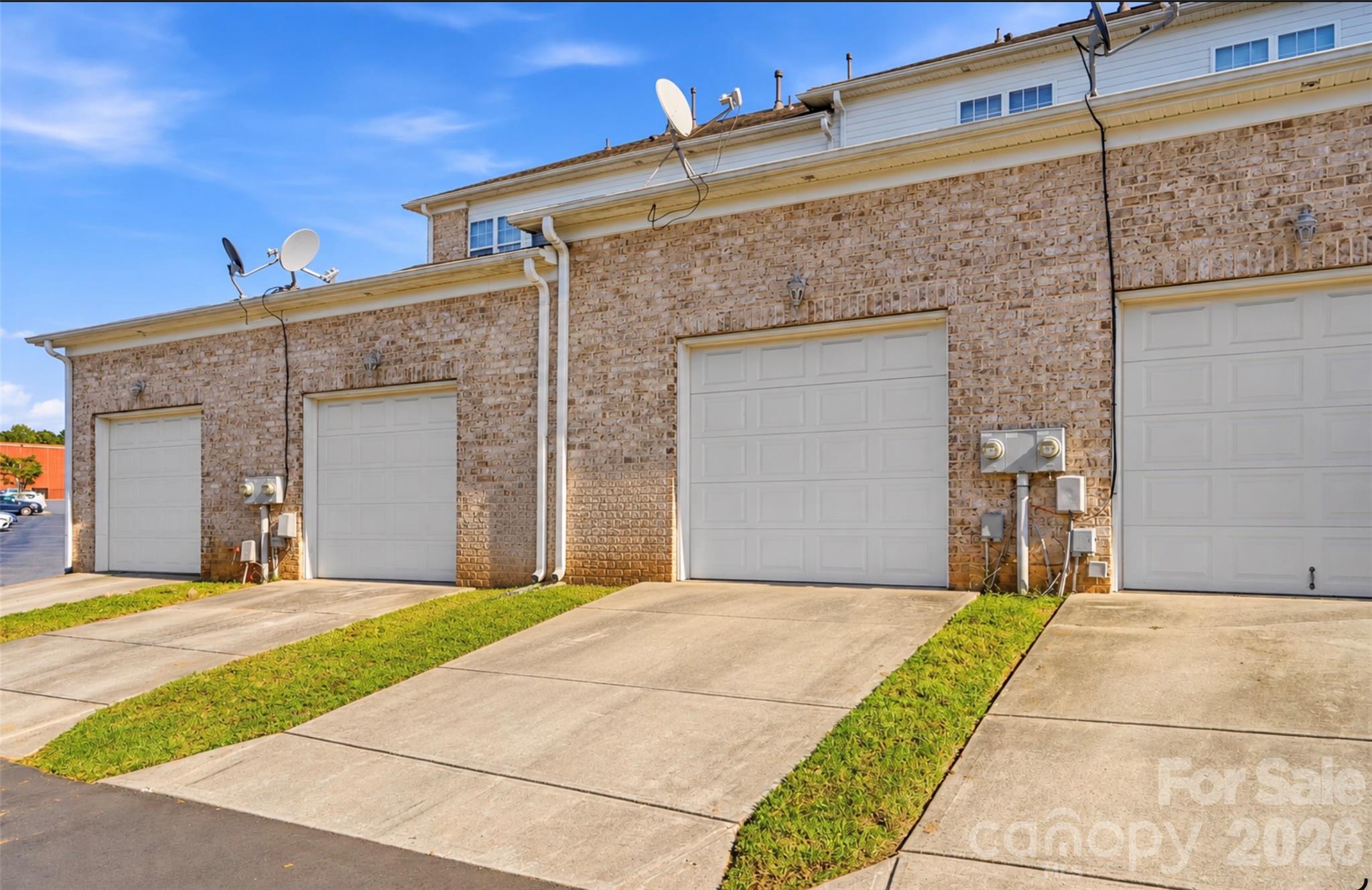 Single Car Garage (rear entry) - 427 Dumbarton Street NW, Concord