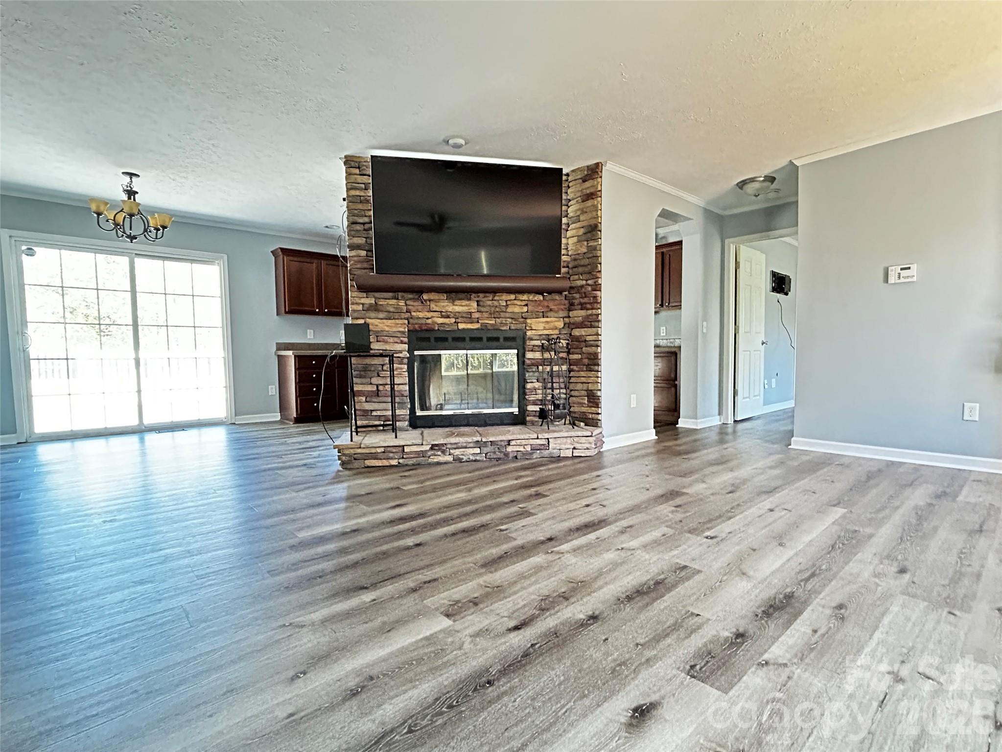 And Inside - An Open Palette - 224 Pete Luther Road, Candler