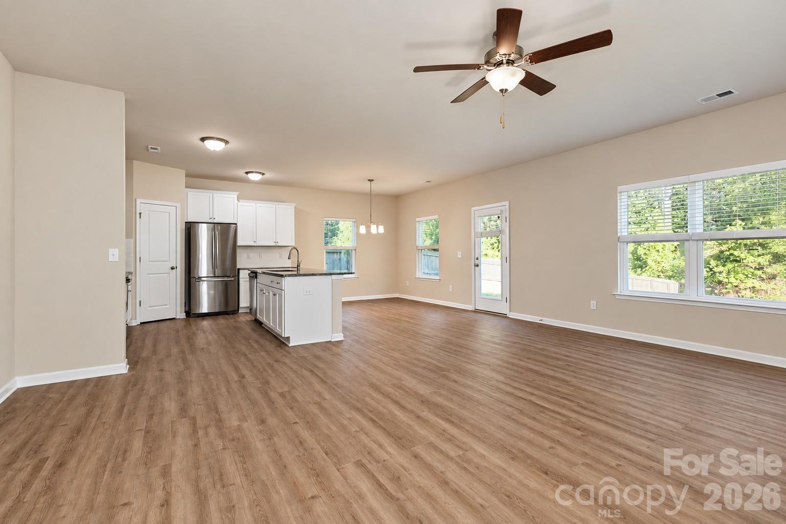 Single Family Residence at 2647 Dellinger Drive, Charlotte, photo 5 of 34