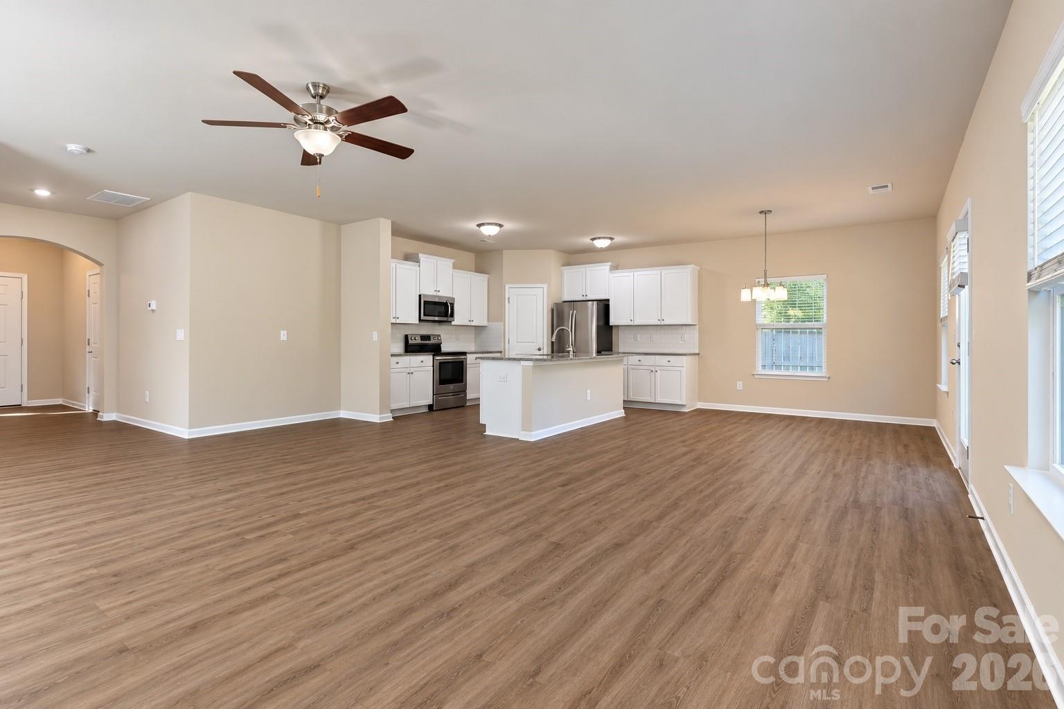 Single Family Residence at 2647 Dellinger Drive, Charlotte, photo 7 of 34