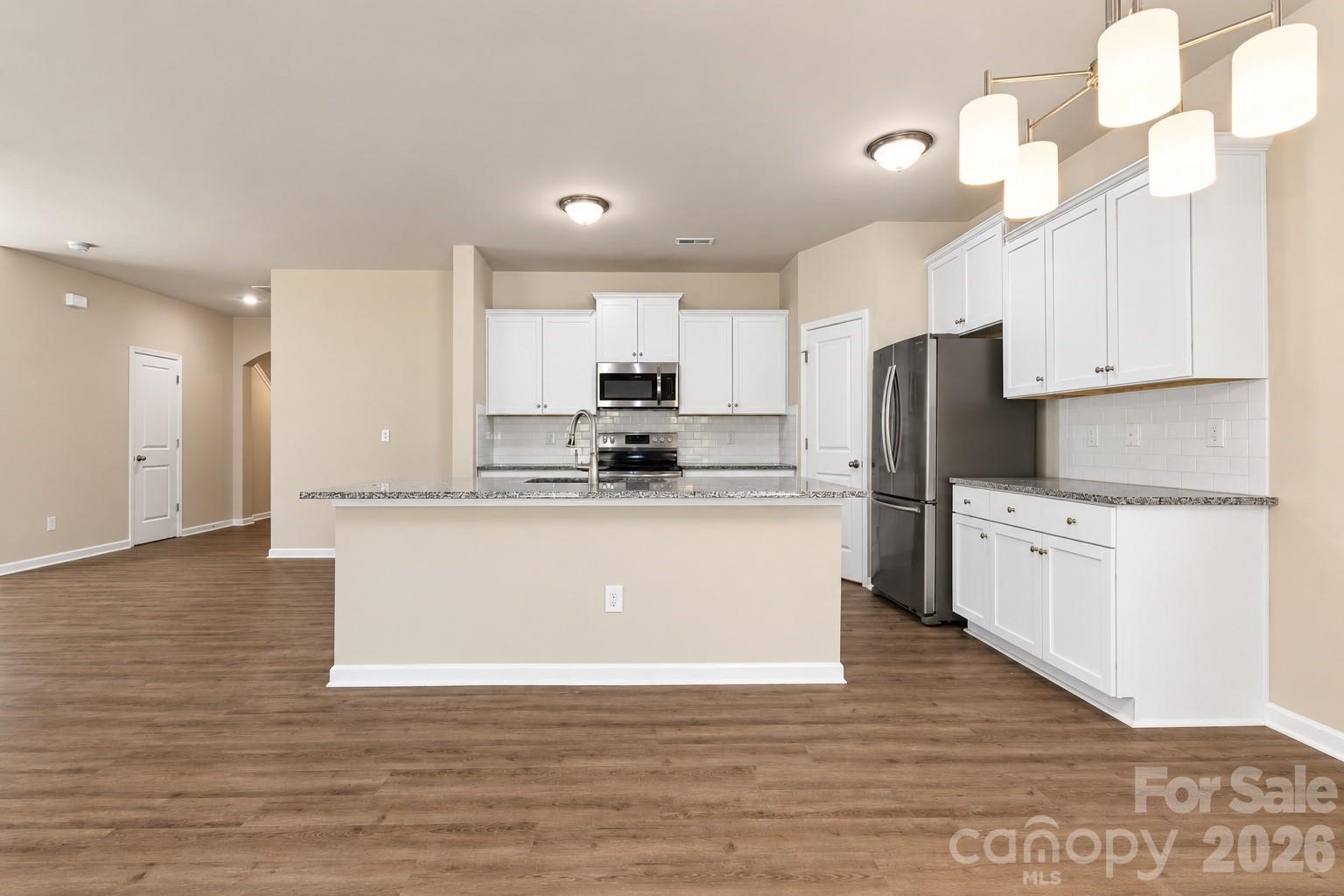 Single Family Residence at 2647 Dellinger Drive, Charlotte, photo 8 of 34
