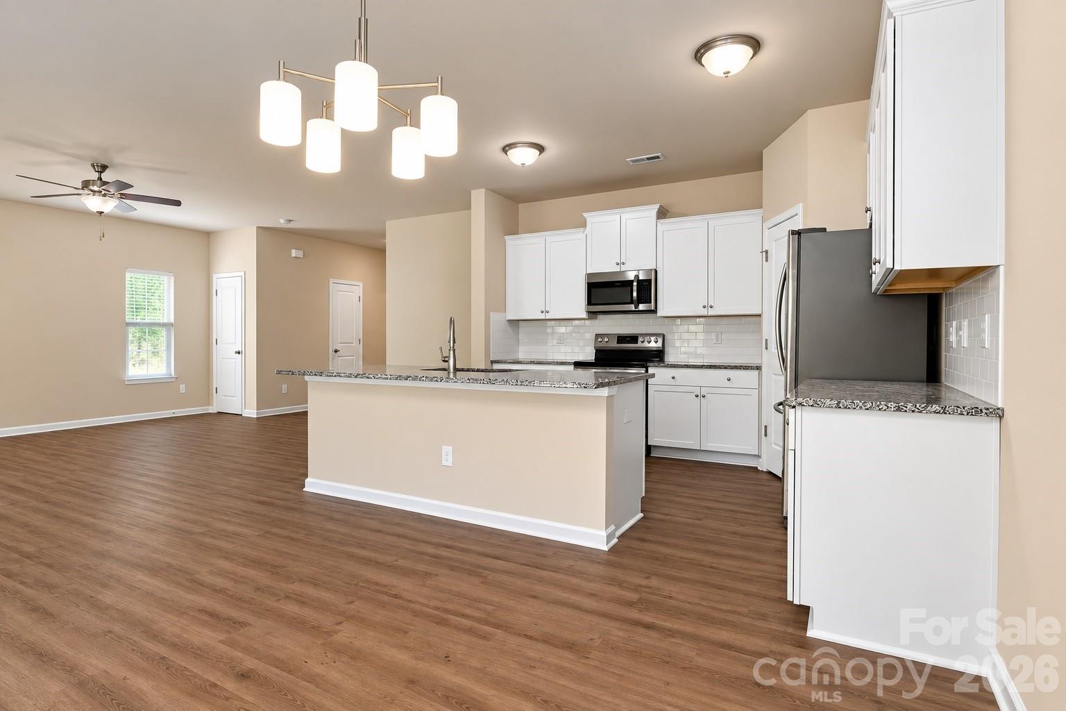 Single Family Residence at 2647 Dellinger Drive, Charlotte, photo 11 of 34