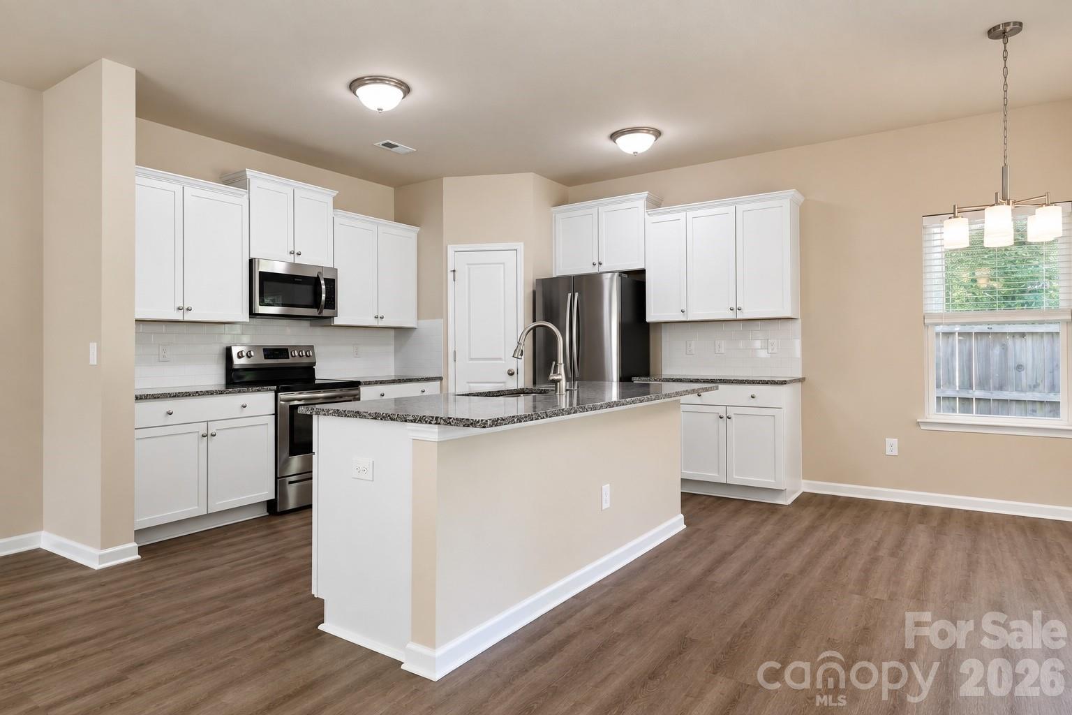 Single Family Residence at 2647 Dellinger Drive, Charlotte, photo 13 of 34