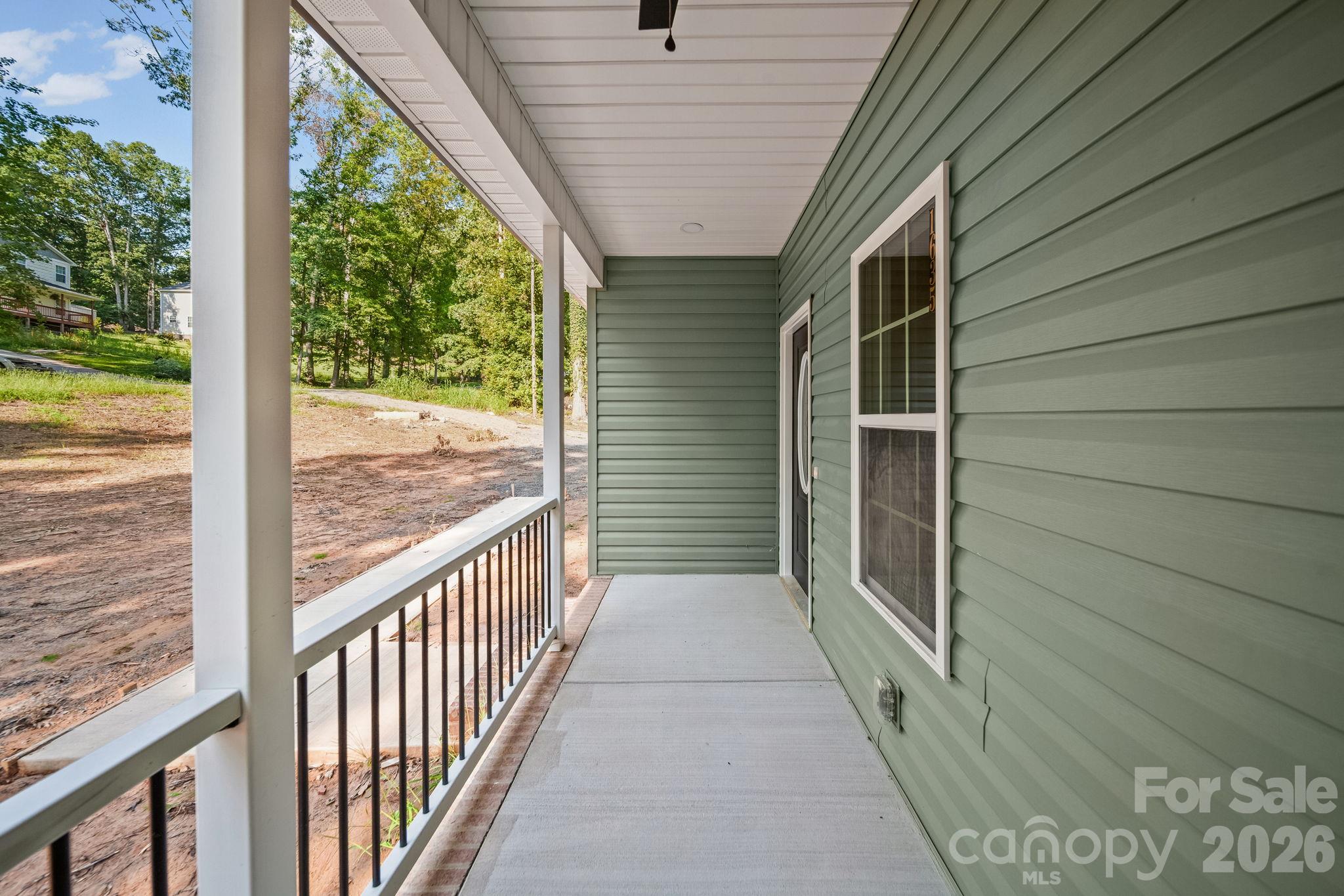 Single Family Residence at 1635 Rollingwood Drive, Kannapolis, photo 3 of 18