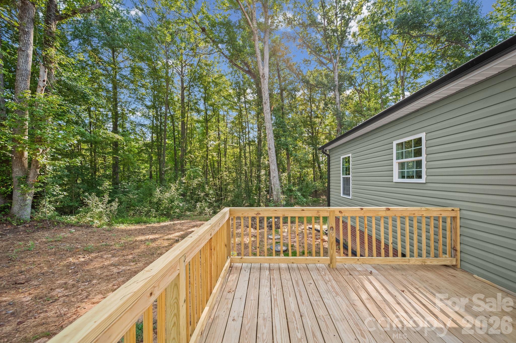 Single Family Residence at 1635 Rollingwood Drive, Kannapolis, photo 5 of 18