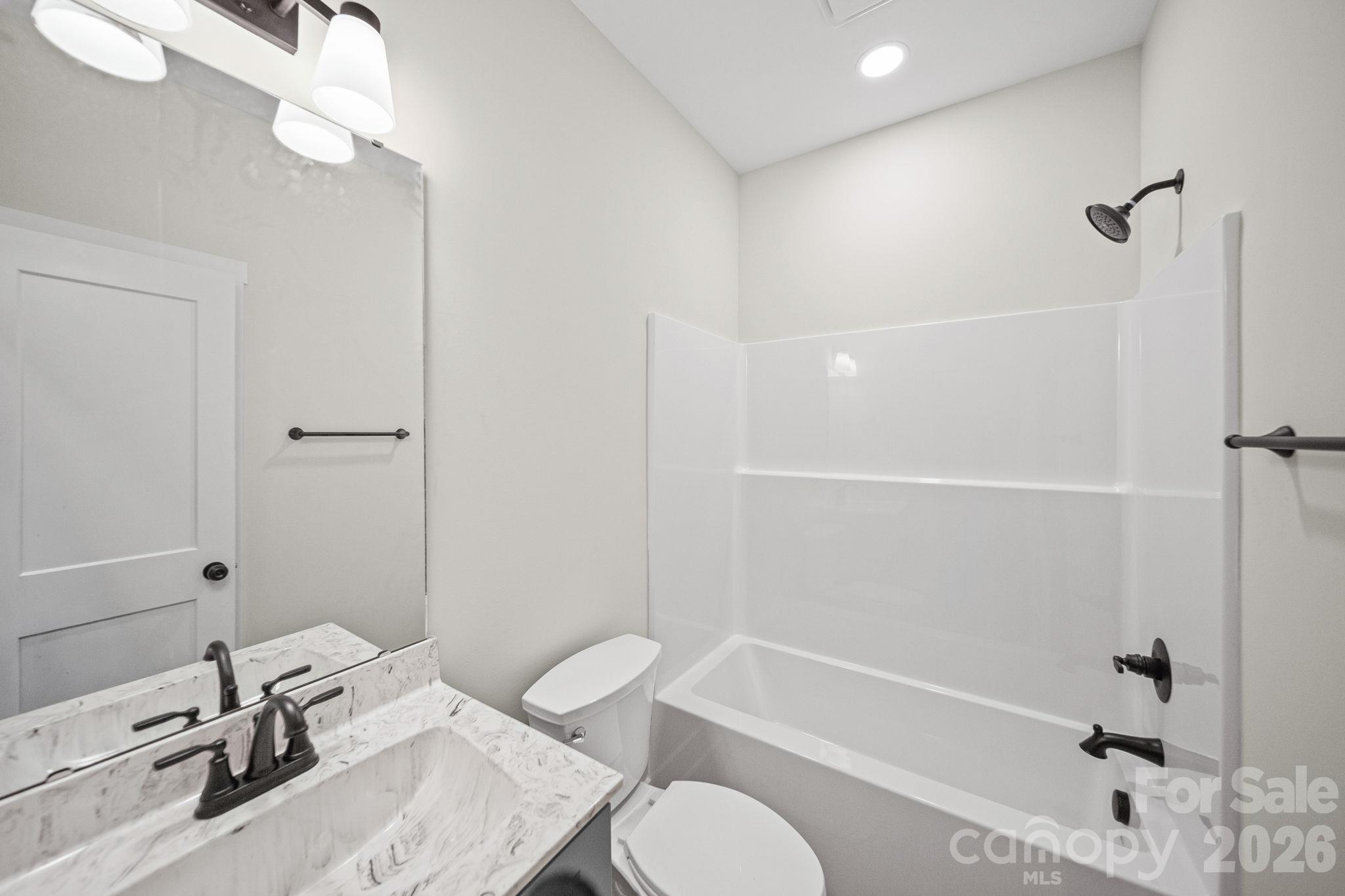 Bath - 1635 Rollingwood Drive, Kannapolis