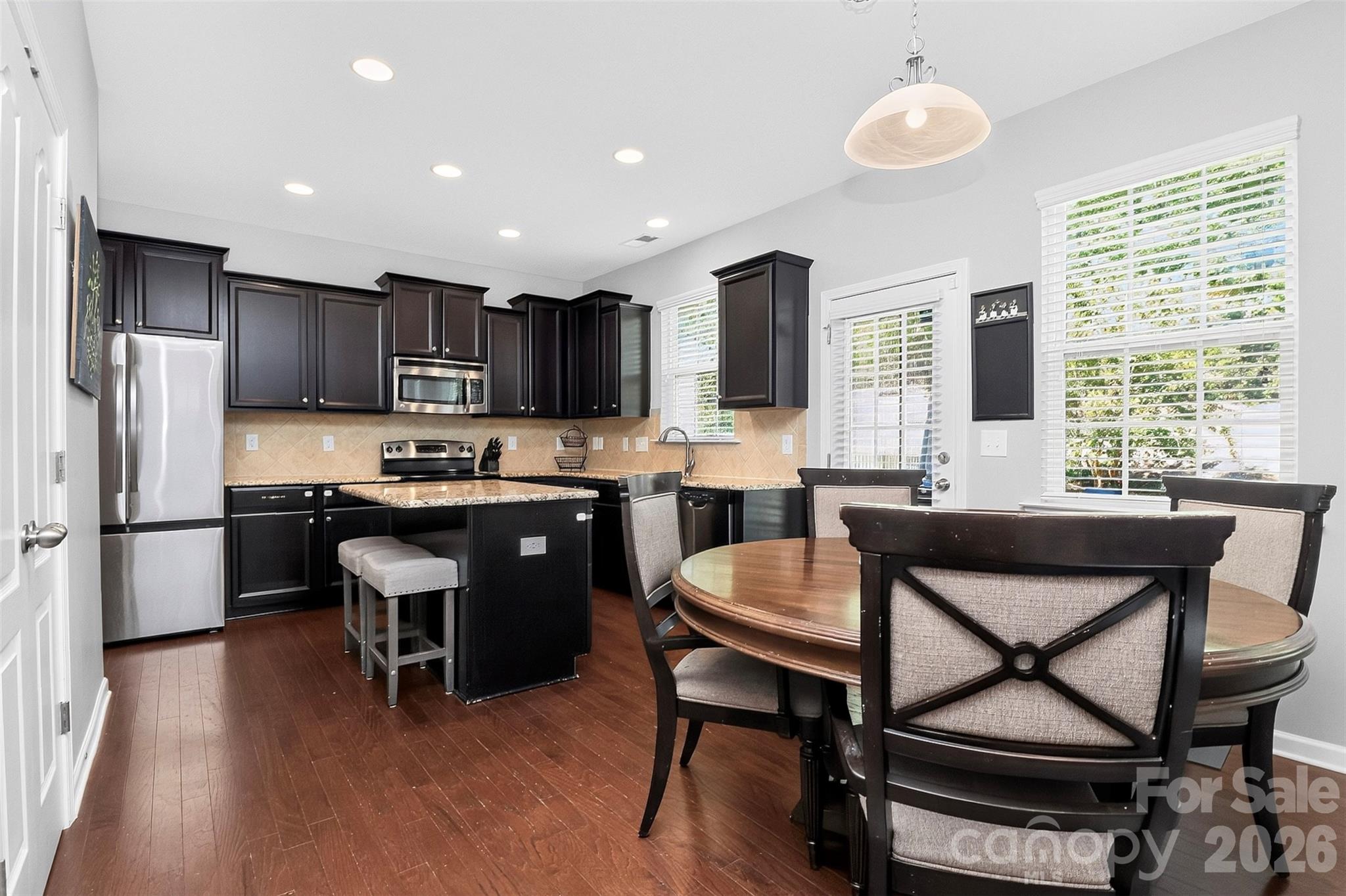 Single Family Residence at 78066 Rillstone Drive, Lancaster, photo 15 of 42