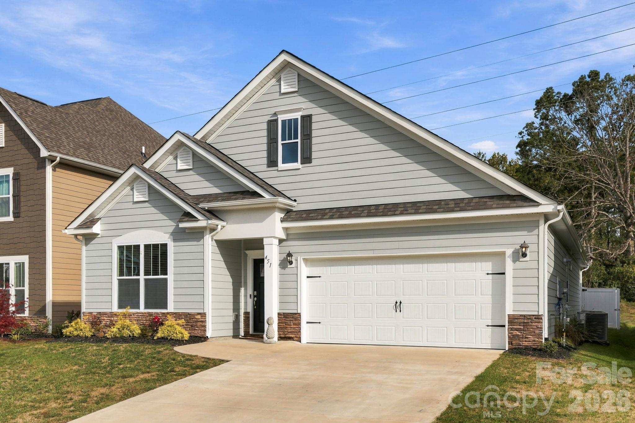 Single Family Residence at 451 Fox Cove Cove, Hendersonville, photo 3 of 48