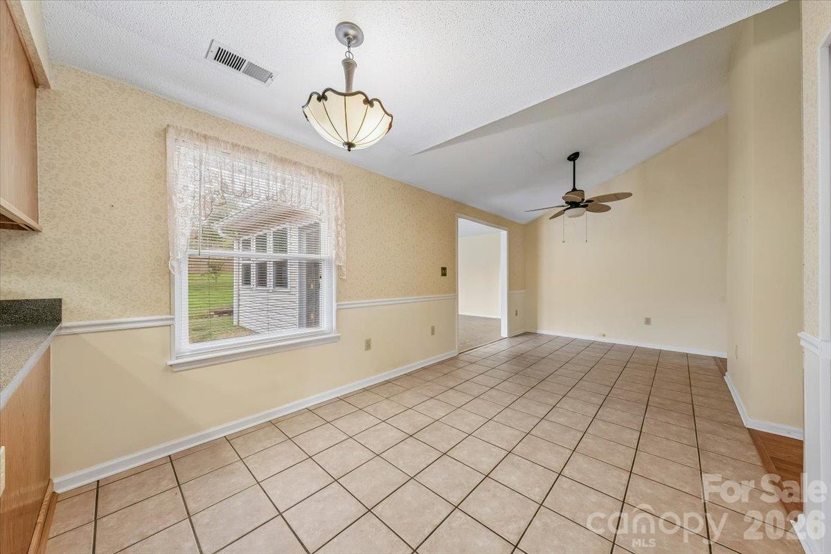 Dining Area - 8544 Indian Summer Trail, Harrisburg