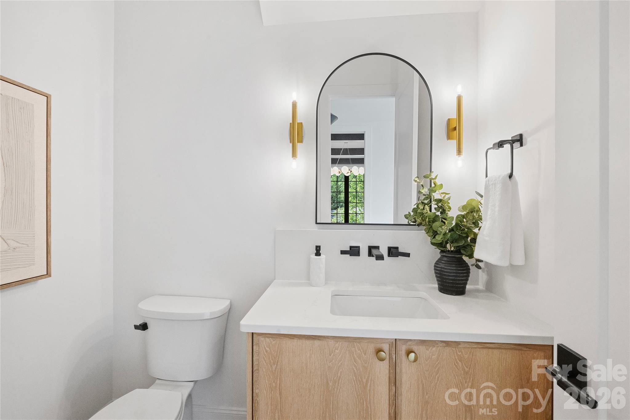 connected bath - 1205 Jersey Lane, Charlotte