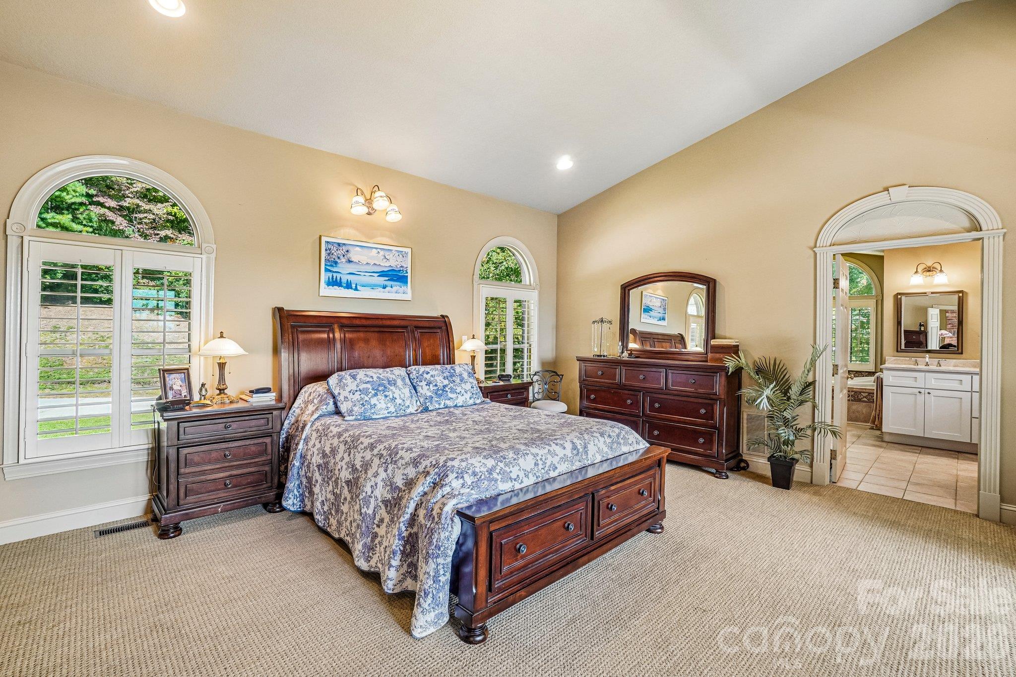 Single Family Residence at 239 Bearwallow Mountain Road, Hendersonville, photo 12 of 38
