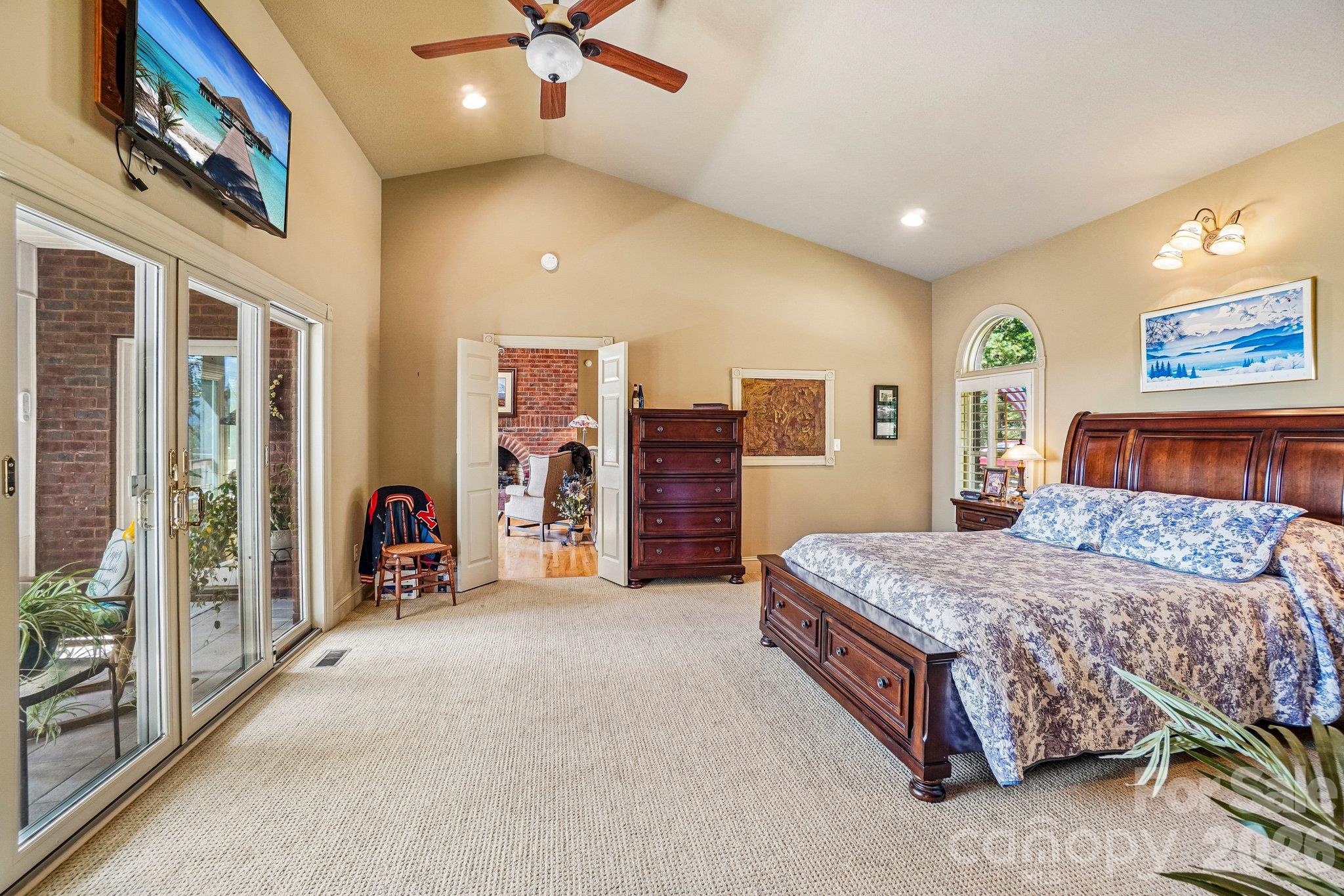 Single Family Residence at 239 Bearwallow Mountain Road, Hendersonville, photo 13 of 38