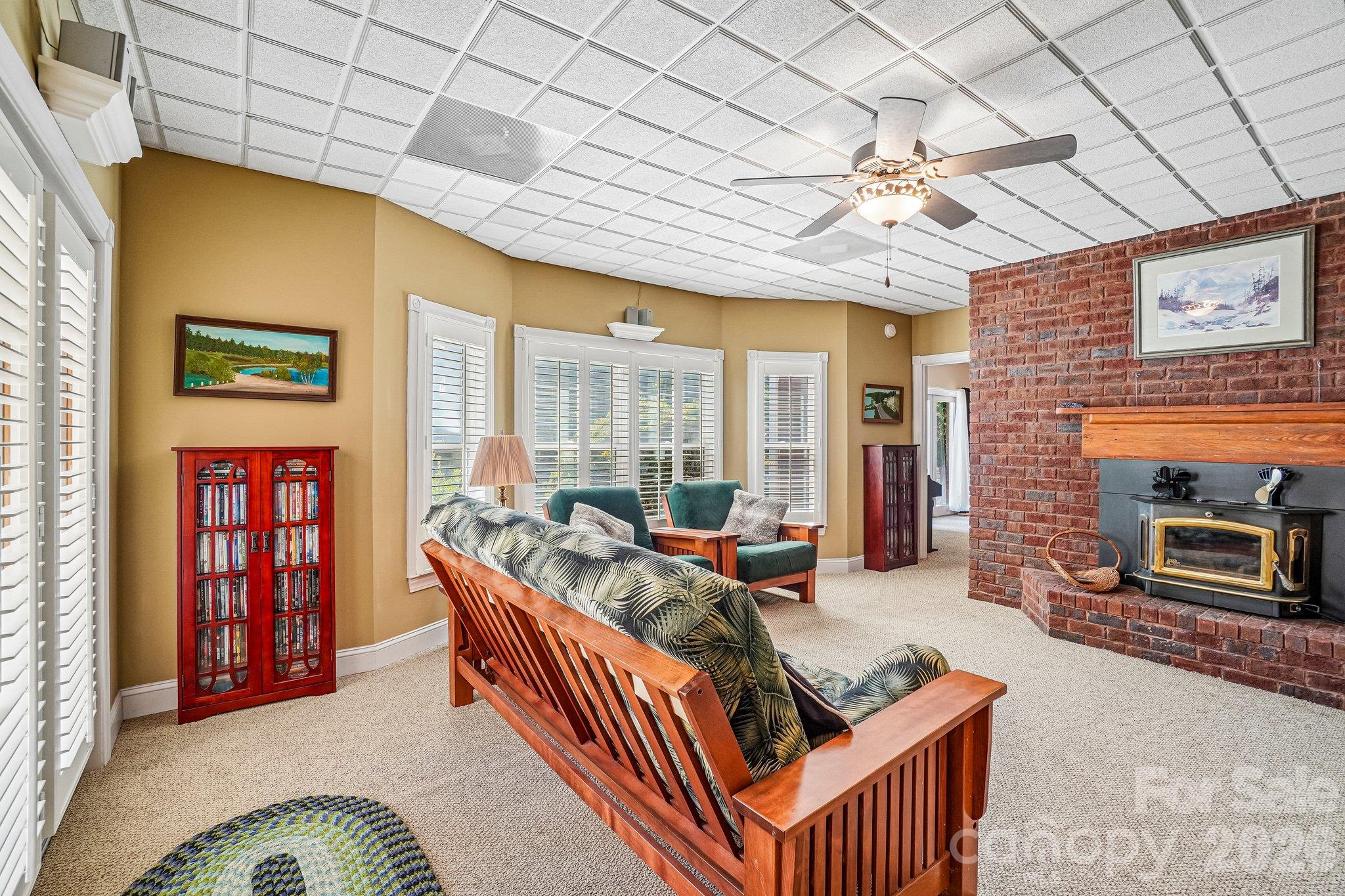 Single Family Residence at 239 Bearwallow Mountain Road, Hendersonville, photo 19 of 38