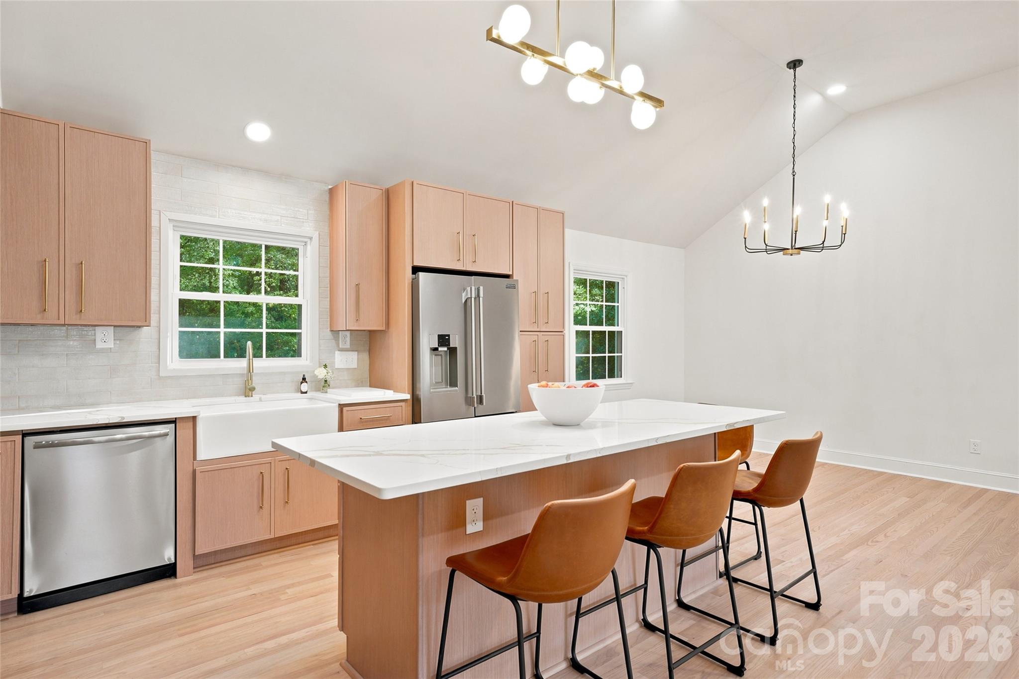 Single Family Residence at 7527 Gayle Avenue, Charlotte, photo 10 of 53