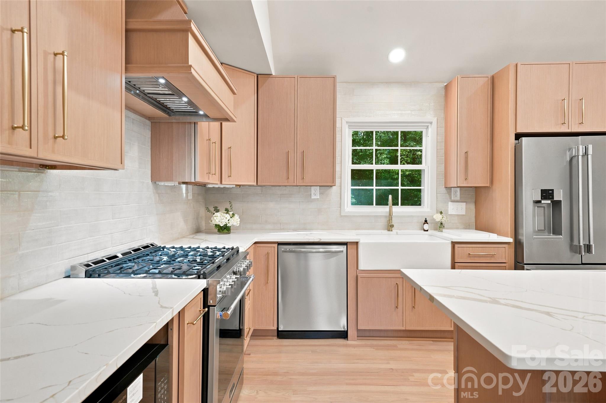 Single Family Residence at 7527 Gayle Avenue, Charlotte, photo 12 of 53