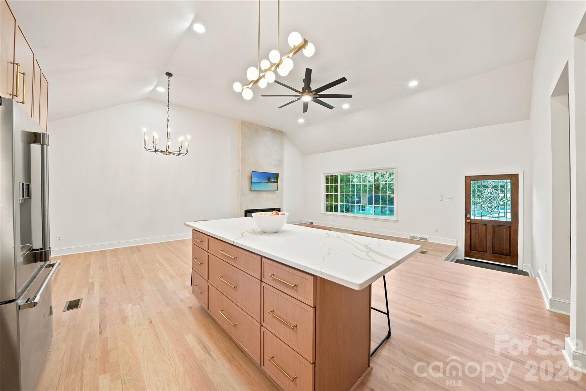 Single Family Residence at 7527 Gayle Avenue, Charlotte, photo 15 of 53