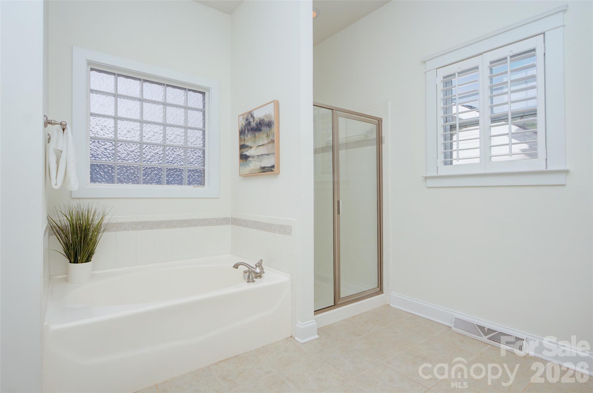 Primary bath suite. - 16418 Spruell Street, Huntersville