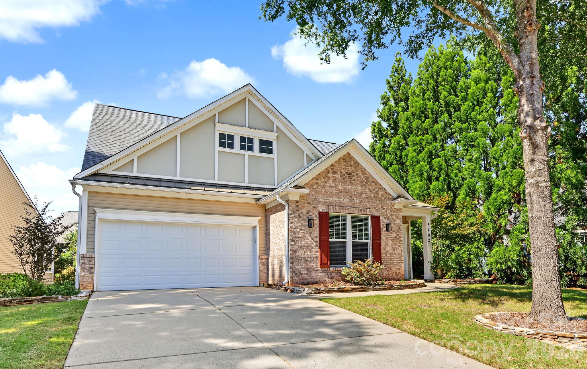 Single Family Residence at 3402 Darlington Road, Matthews, photo 3 of 41