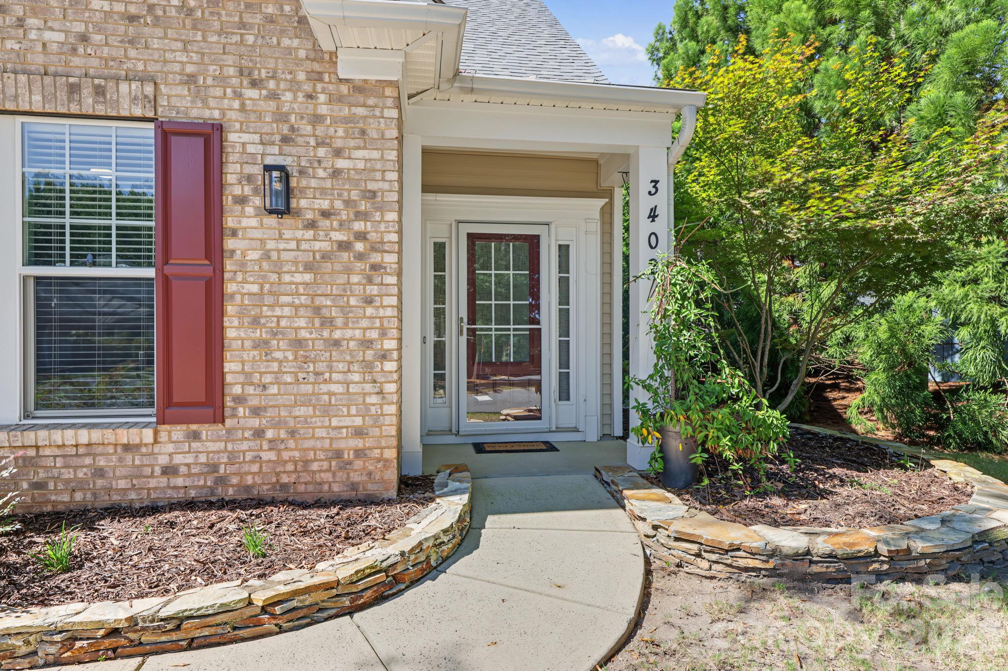 Single Family Residence at 3402 Darlington Road, Matthews, photo 4 of 41
