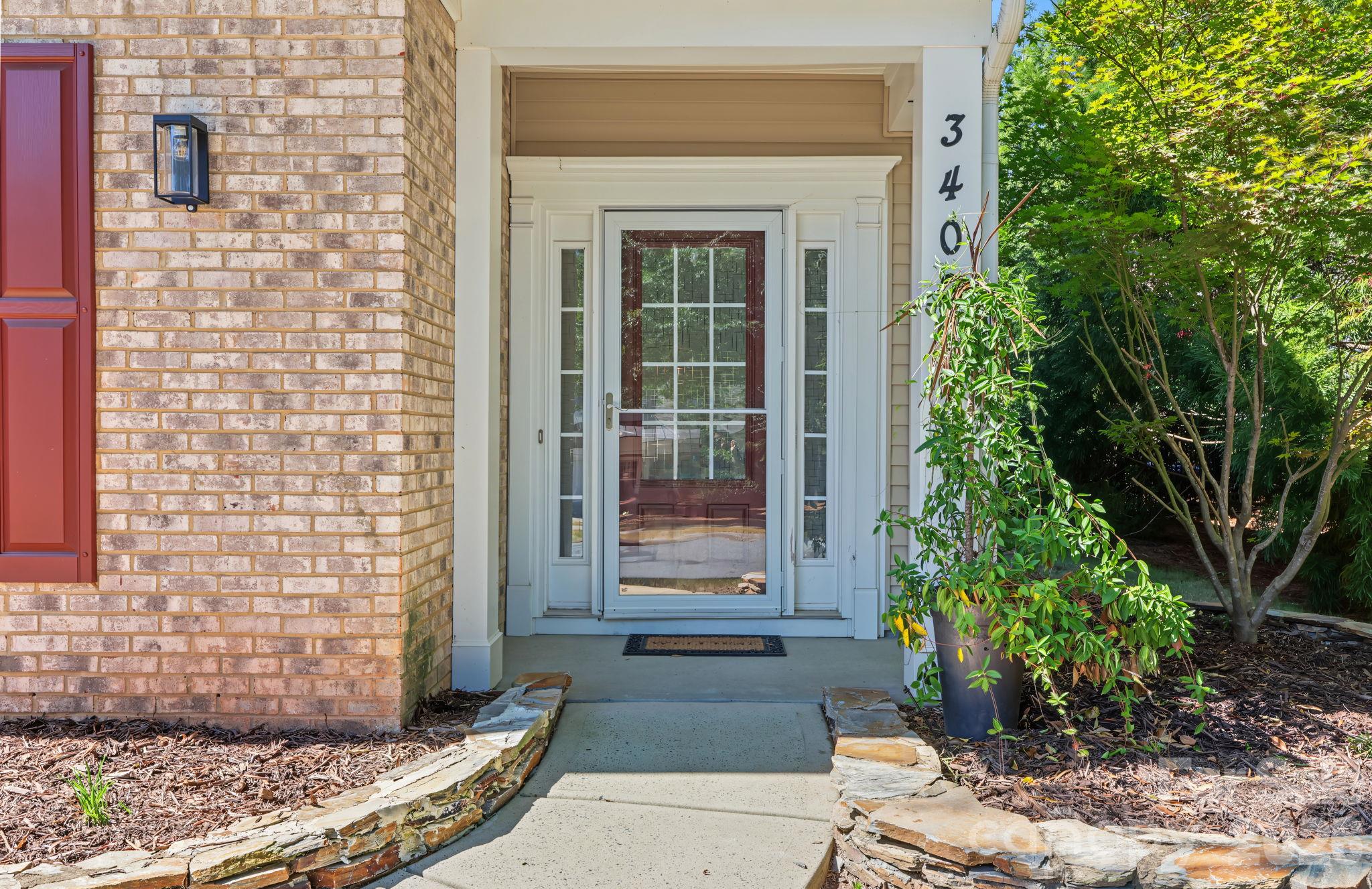 Single Family Residence at 3402 Darlington Road, Matthews, photo 5 of 41