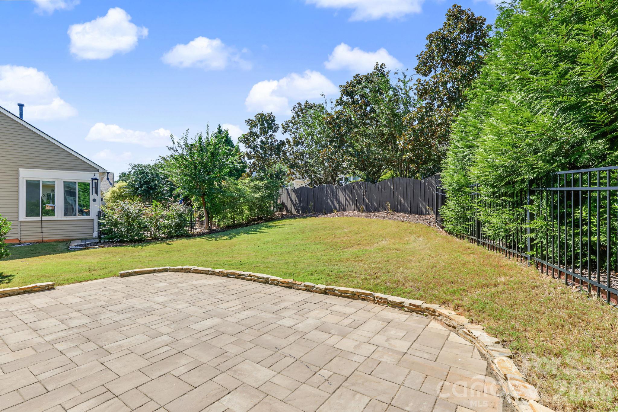 Single Family Residence at 3402 Darlington Road, Matthews, photo 36 of 41
