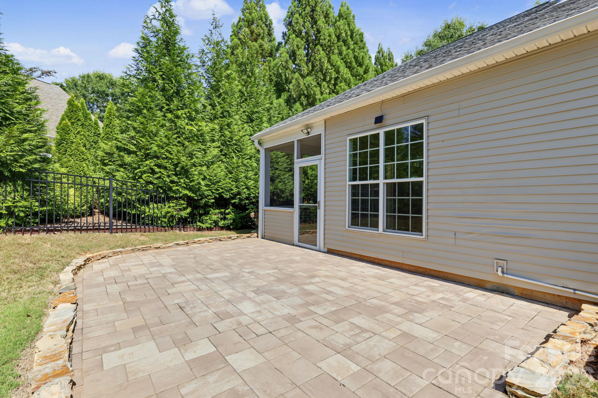 Single Family Residence at 3402 Darlington Road, Matthews, photo 37 of 41