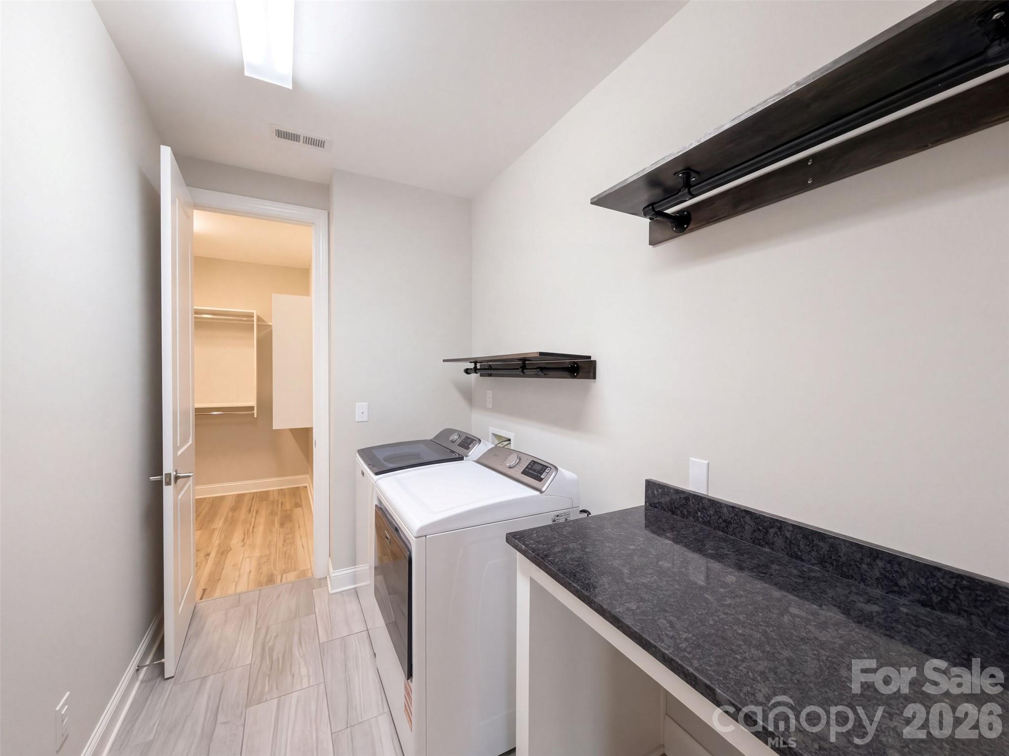 Single Family Residence at 4237 Island Fox Lane, Denver, photo 14 of 23