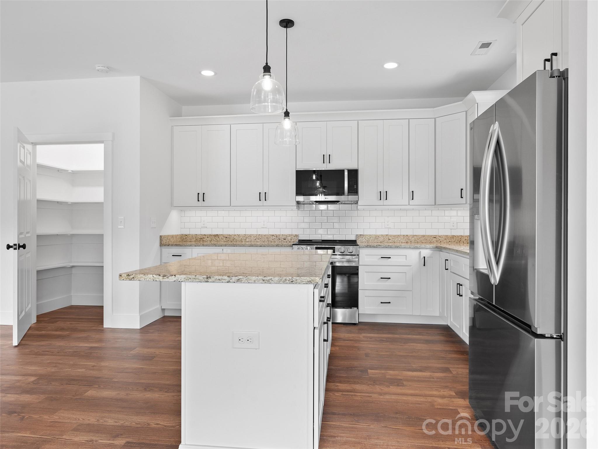 Townhouse at 15 Riemar Lane, Waynesville, photo 8 of 40