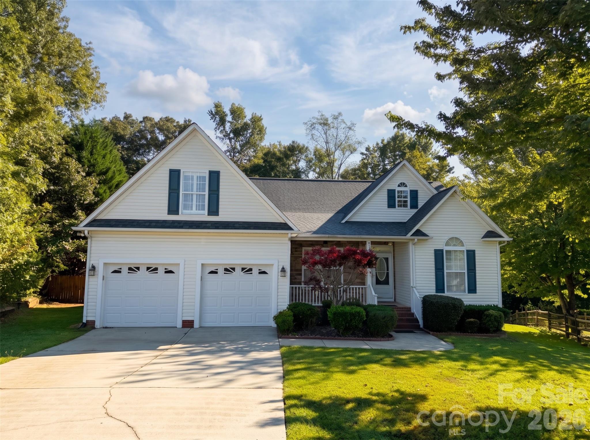 Single Family Residence at 4053 Navajo Court, Rock Hill, photo 2 of 45