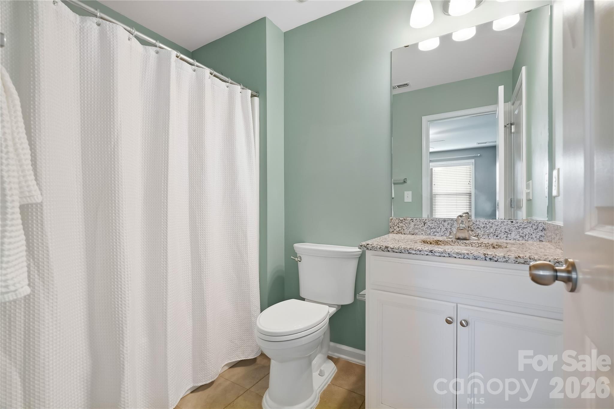 Bedroom suite upstairs - 4386 Hunton Dale Road NW, Concord