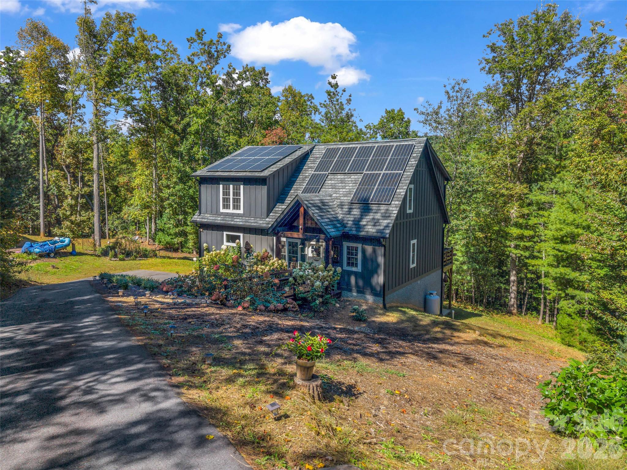 Single Family Residence at 103 Garren Shady Way, Fairview, photo 3 of 48