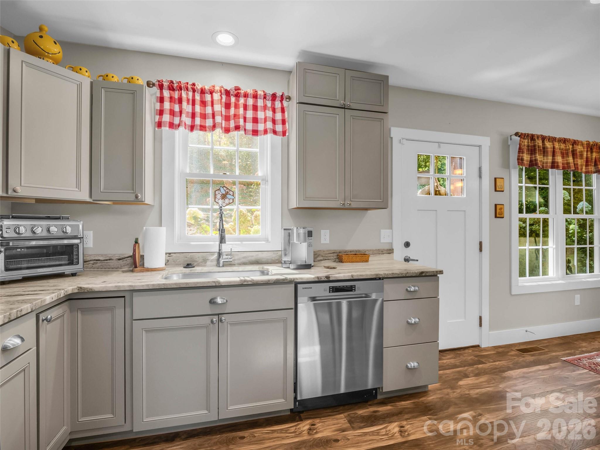 Single Family Residence at 103 Garren Shady Way, Fairview, photo 12 of 48