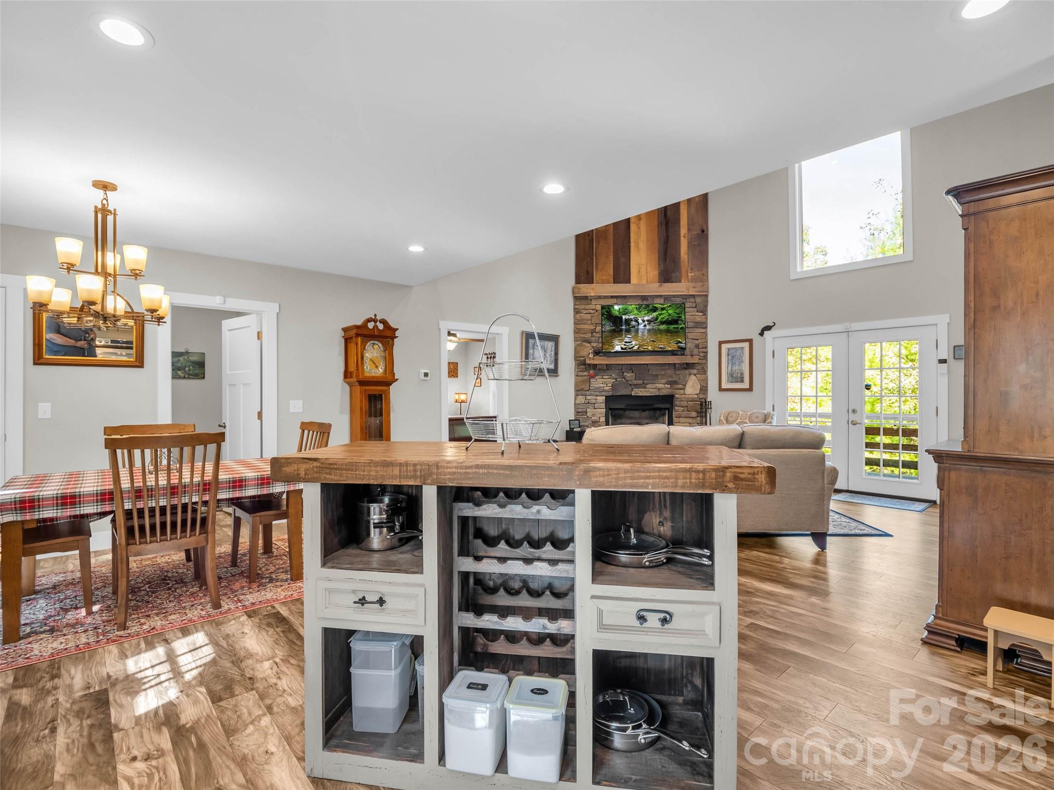 Single Family Residence at 103 Garren Shady Way, Fairview, photo 13 of 48