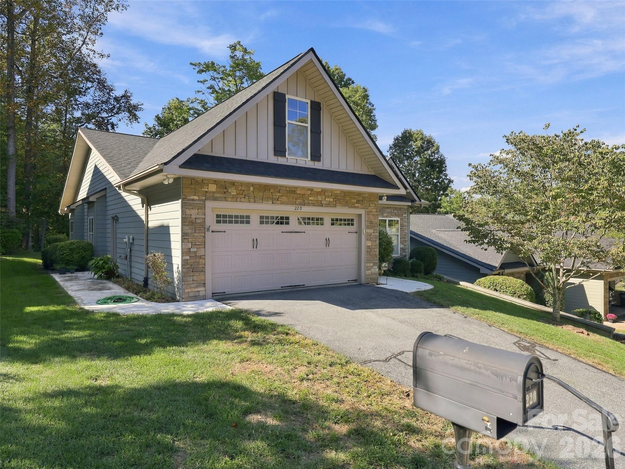 Townhouse at 220 Waterside Drive, Hendersonville, photo 2 of 48