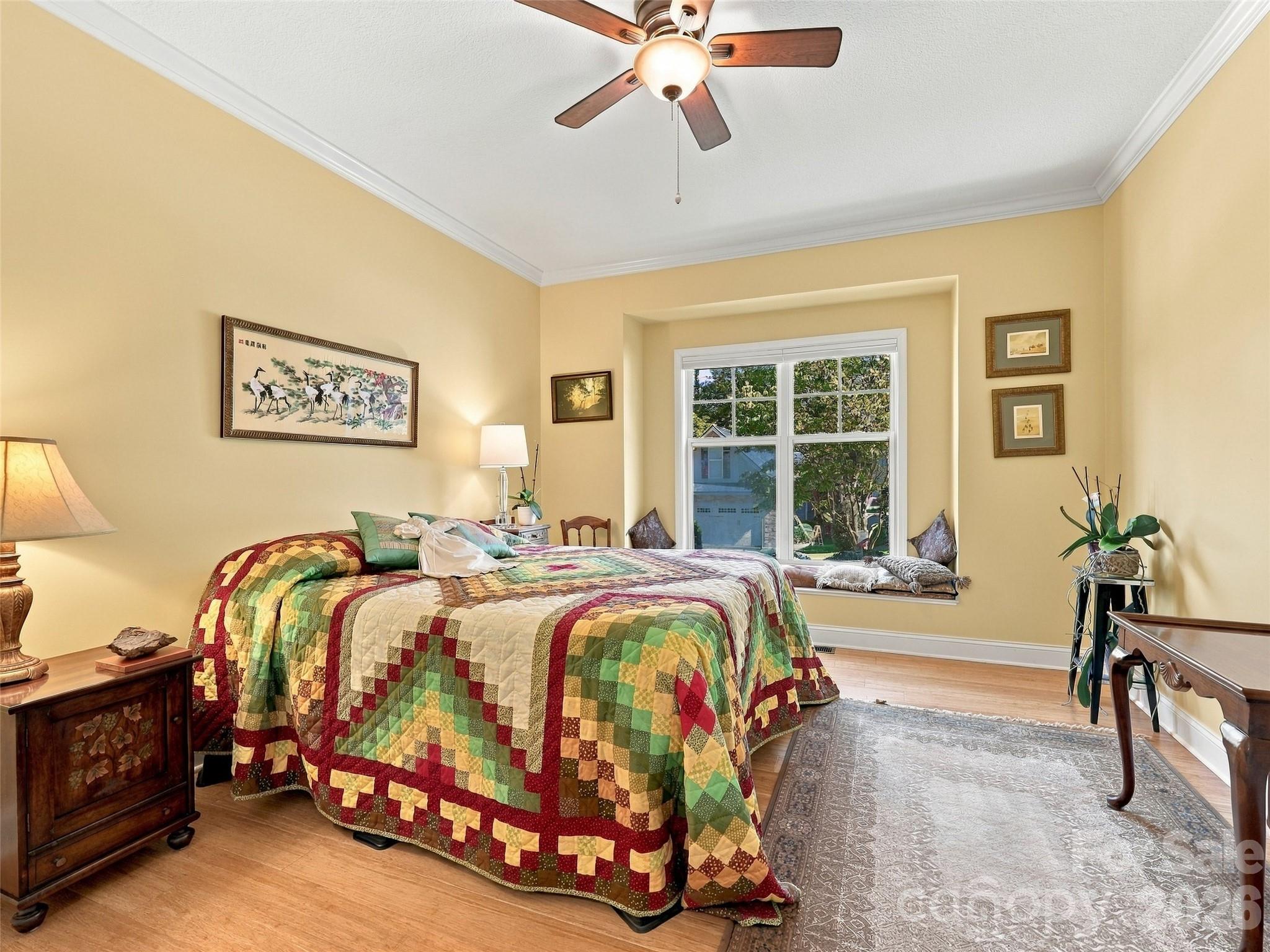 Townhouse at 220 Waterside Drive, Hendersonville, photo 27 of 48