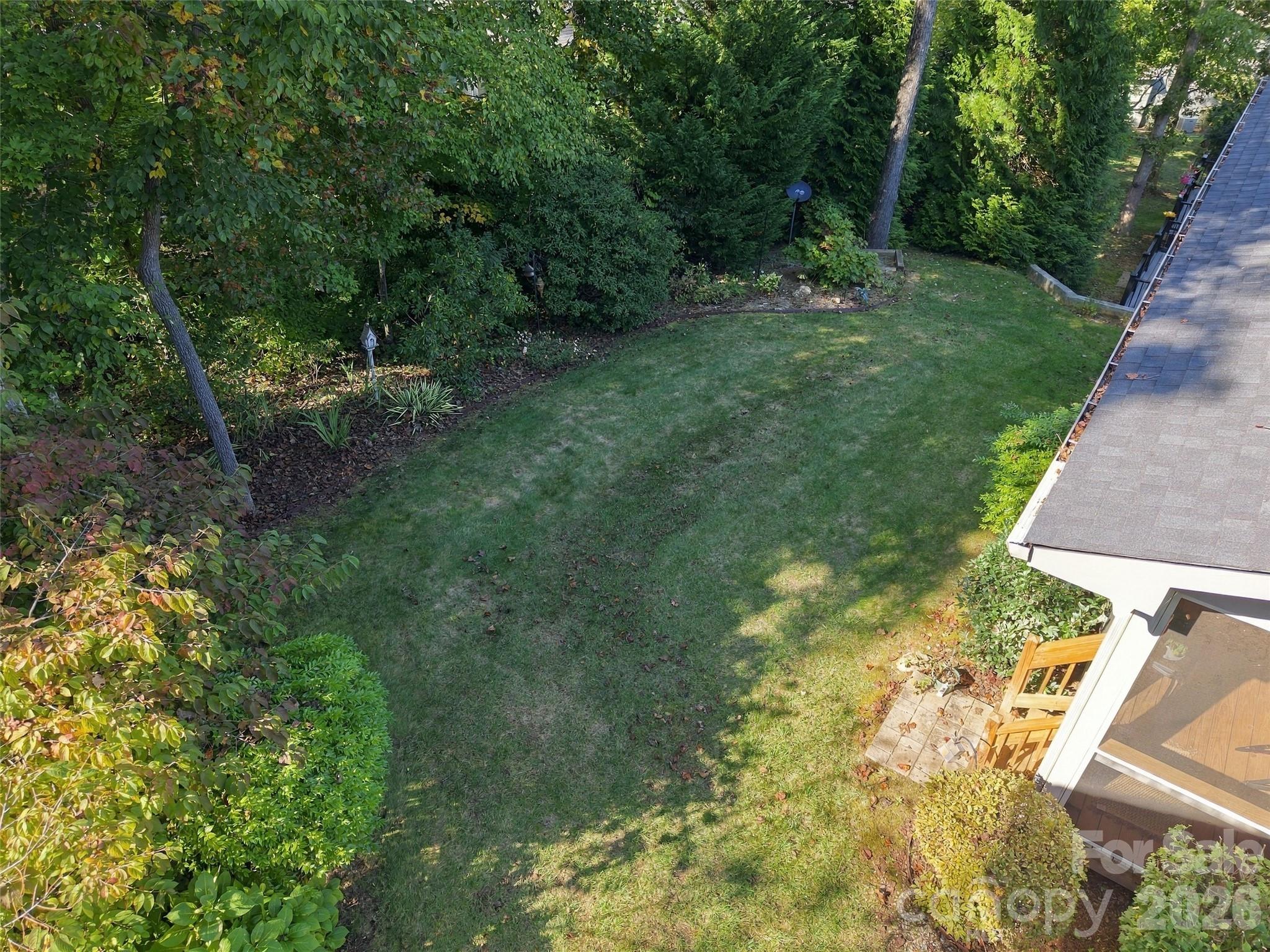 Townhouse at 220 Waterside Drive, Hendersonville, photo 41 of 48