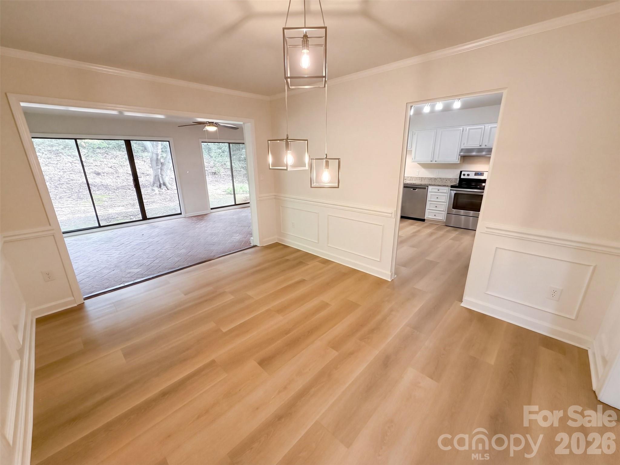 Condominium at 7022 Quail Hill Road, Charlotte, photo 7 of 20